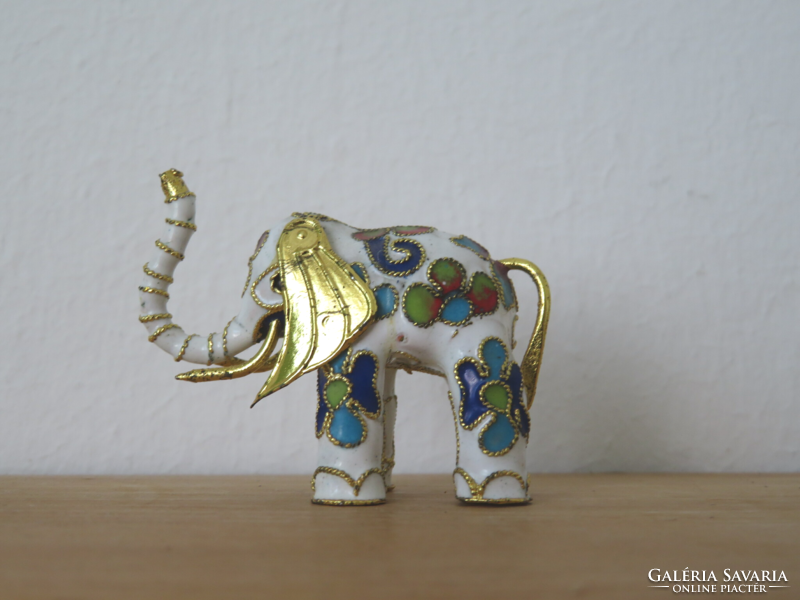 White Lucky Diaphragm Elephant