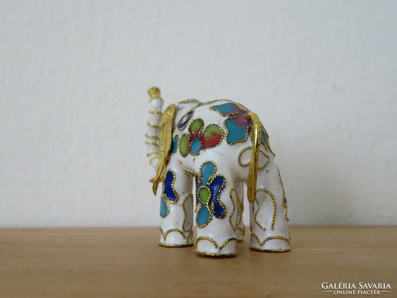 White Lucky Diaphragm Elephant