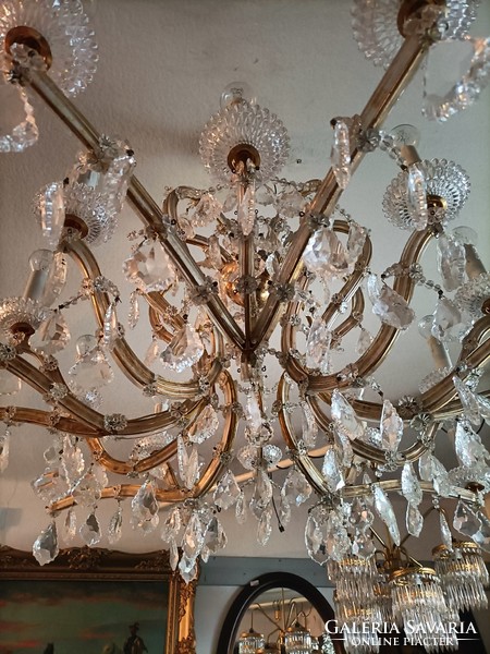 Extra large 20-light crystal chandelier!