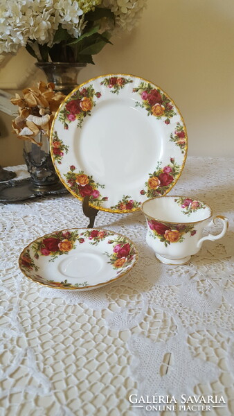 Csodaszép,Royal Albert Old Country Roses reggeliző szett 6 db.