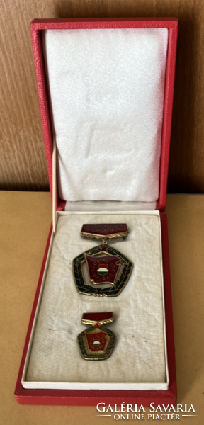 Szocialista Brigád kitüntetés sorozat miniatűrrel dobozzal ( 4 db)