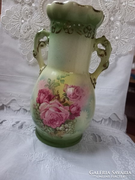 Rózsás fajansz váza