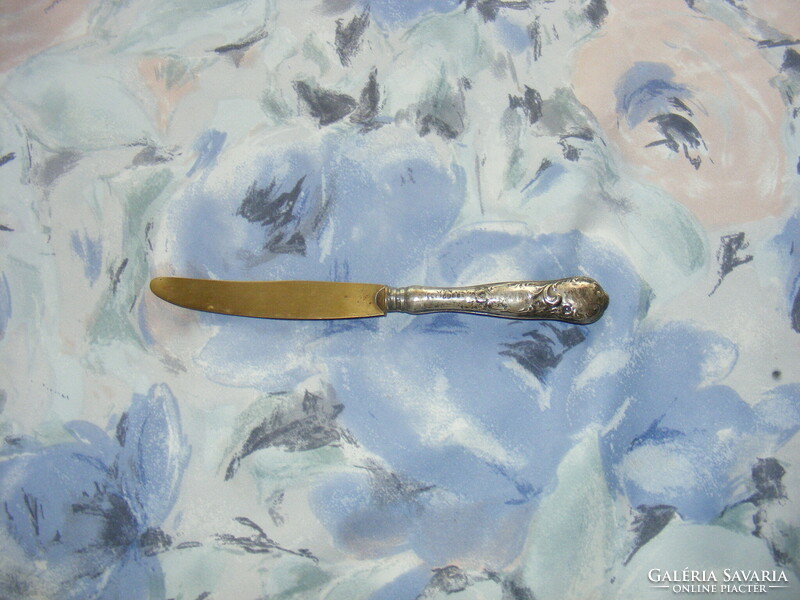 Ezüst nyelű neobarokk kés ( jelzett)