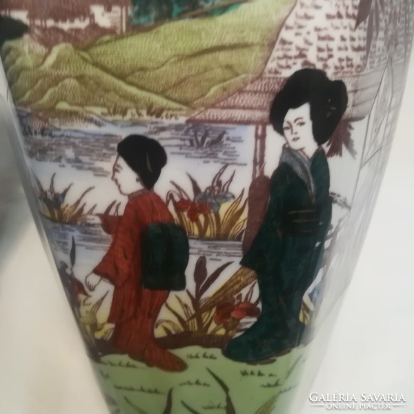 Victoria porcelán , Keleti mintás nagyobb váza