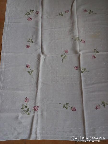 Old rosebud linen tablecloth