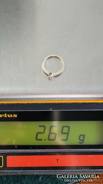 14 K fehér arany brill, gyémánt gyűrű 2,69 g