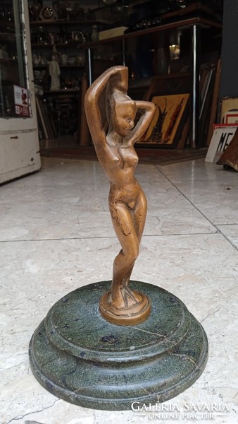 Art deco bronz akt szobor, 20 cm-es magasságú, rézötvözet.