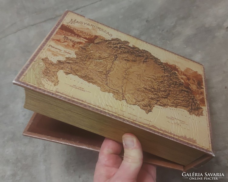 Nagy Magyarország doboz , könyv forma