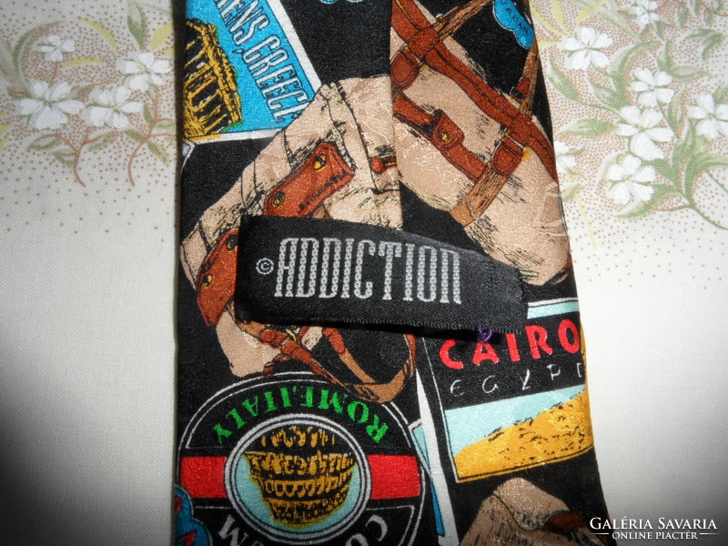 Addiction silk tie