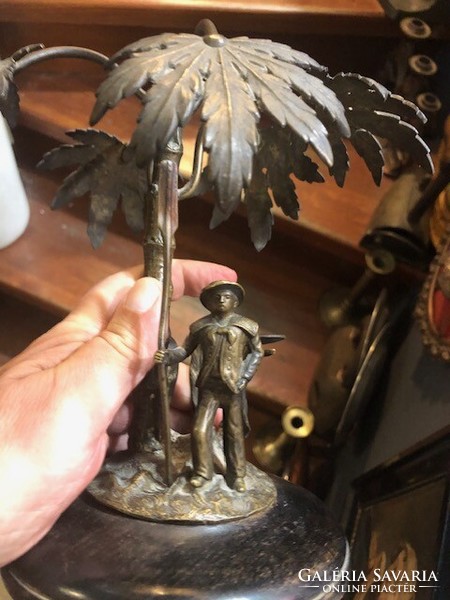 Art deco francia bronz szobor, 22 cm-es magasságú ritkaság.