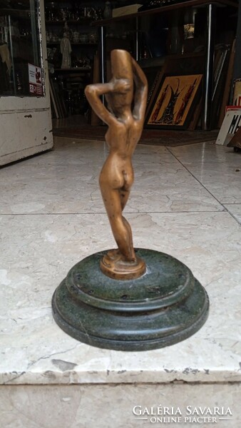Art deco bronz akt szobor, 20 cm-es magasságú, rézötvözet.