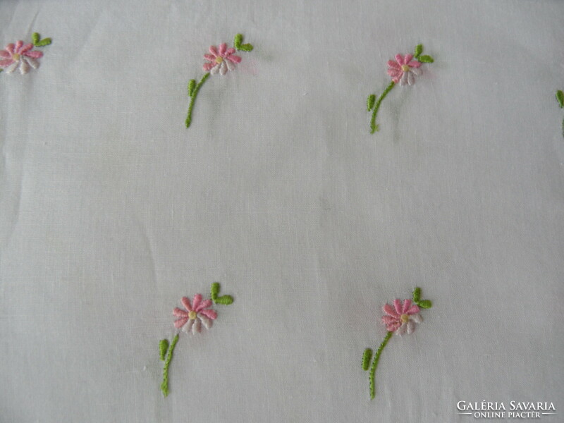 Antique, old hand-embroidered tablecloth + 6 pcs. Napkin