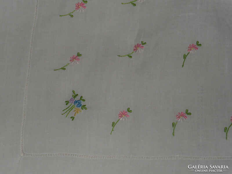 Antique, old hand-embroidered tablecloth + 6 pcs. Napkin