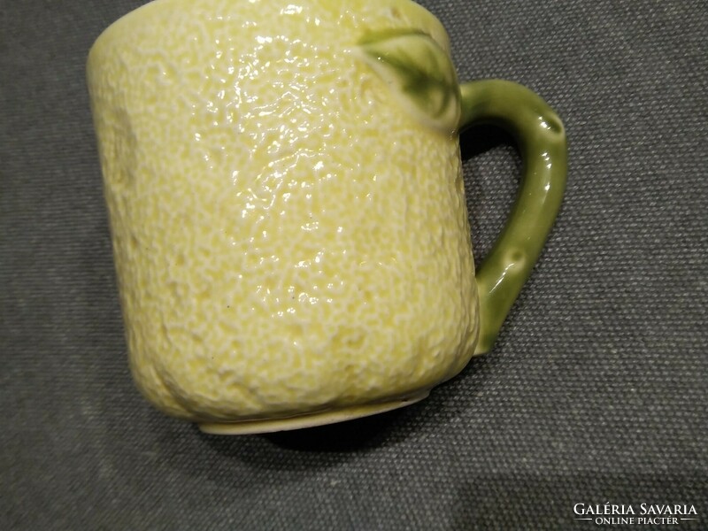 Ceramic cup - in lemon