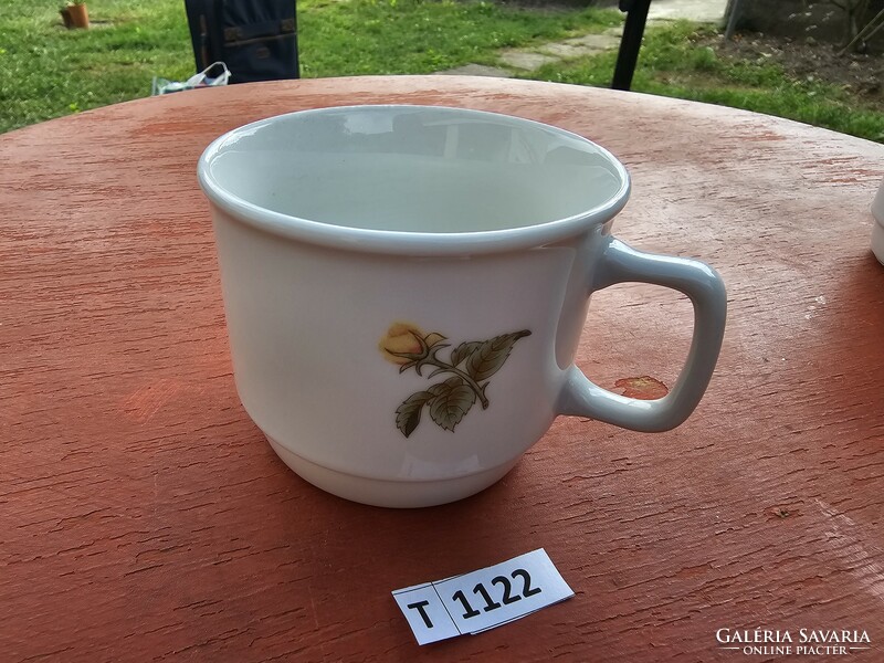 T1122 zsolnay yellow rose mug