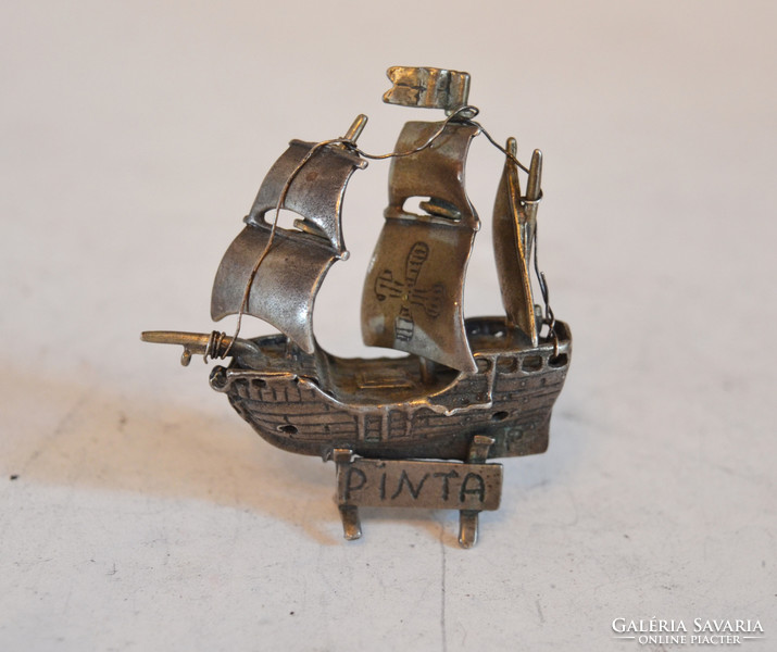 Ezüst miniatűr "Pinta" vitorláshajó (E01)