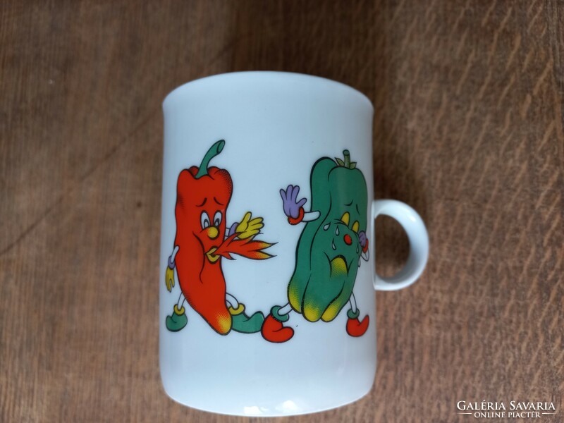 Mug with a funny pepper pattern - Thun porcelain