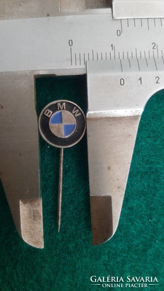Bmw car badge