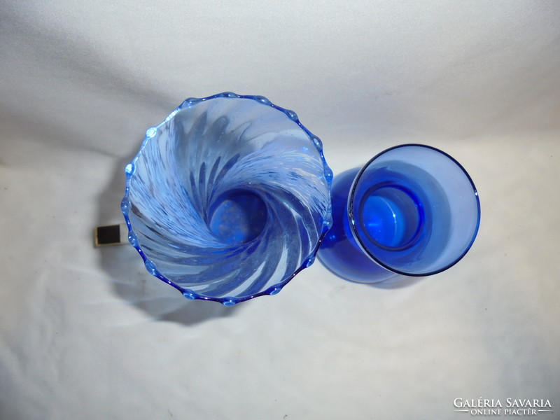 Két darab kék üveg váza - együtt