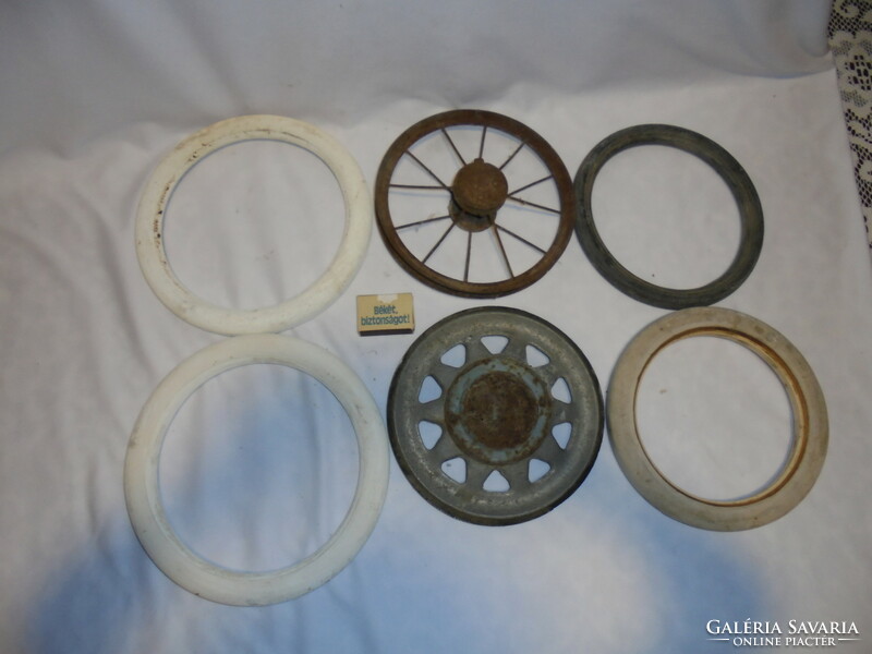 Old pram wheels together - for creative recycling