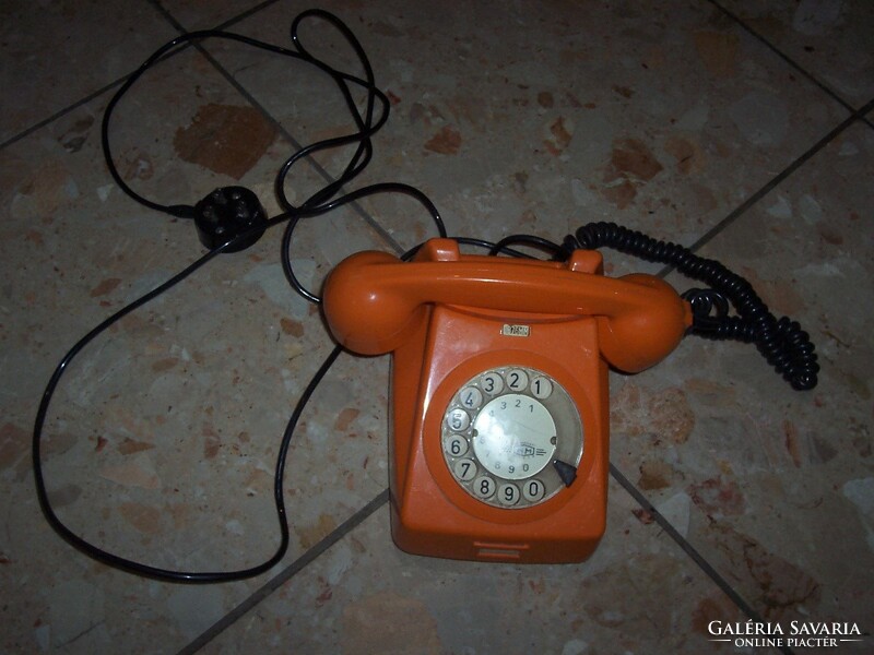 Retro orange phone