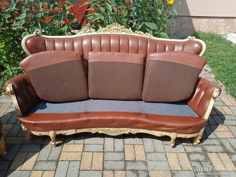 Neobaroque leather sofa