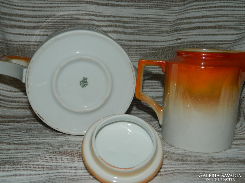 Zsolnay teapot and milk spout