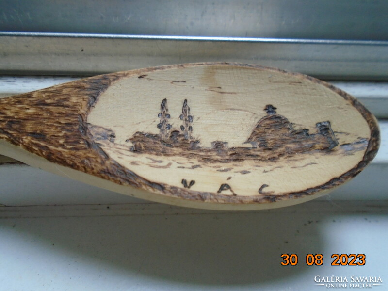 Decorative wooden spoon carved with a Vác pyrograved landscape