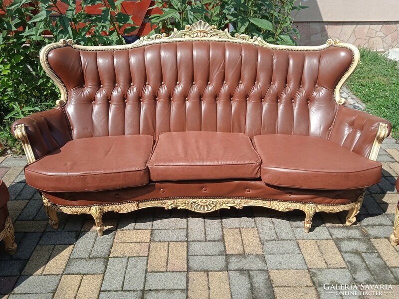 Neobaroque leather sofa