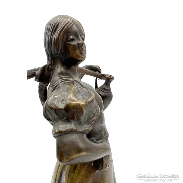 Gyula Bezerédy (1858 - 1925): water-carrying girl - m1388