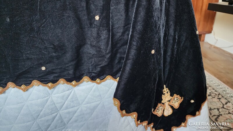 Art deco deco piano tablecloth 180 cm black velvet gold cord embroidered embroidery crystal insert