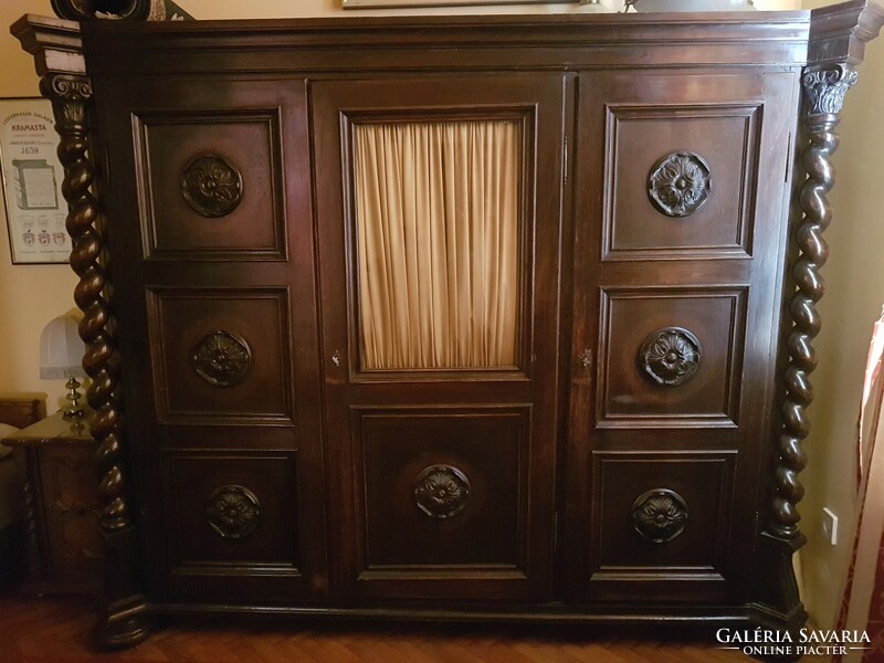 Antique beautiful furniture!