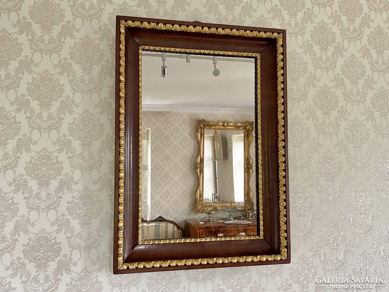 Biedermeier dovetail mirror from Treasure Hunters