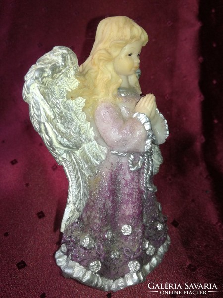 Angel figure