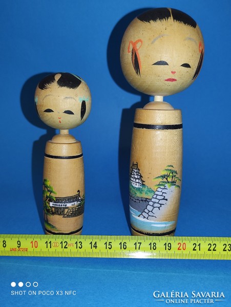 Vintage Kokhes doll couple together