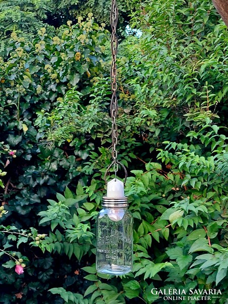 Jar lamp with a vintage feel. (mason jar)