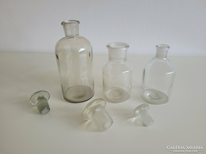 Régi patikaüveg dugós gyógyszertári palack 3 db patikai üveg
