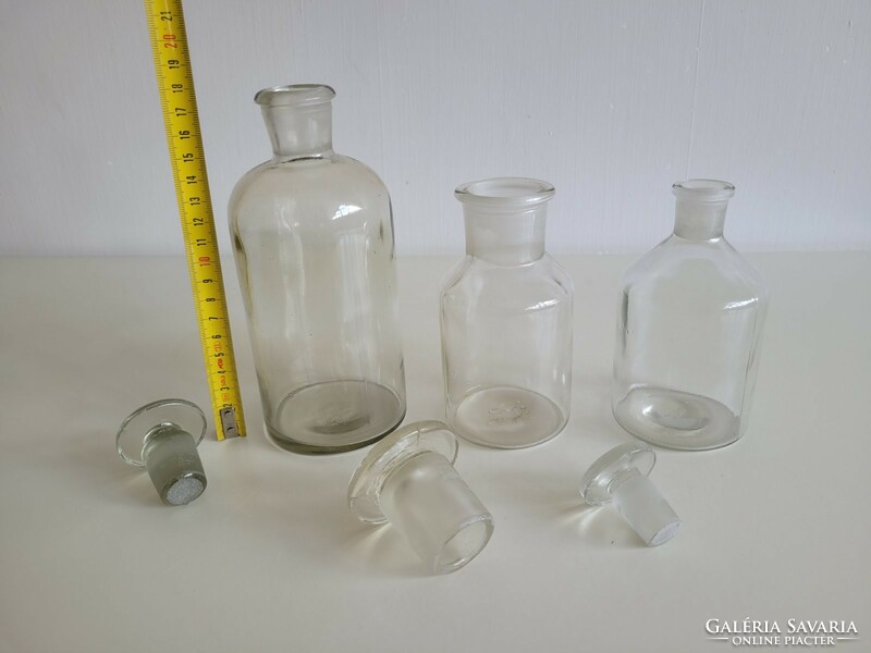 Régi patikaüveg dugós gyógyszertári palack 3 db patikai üveg