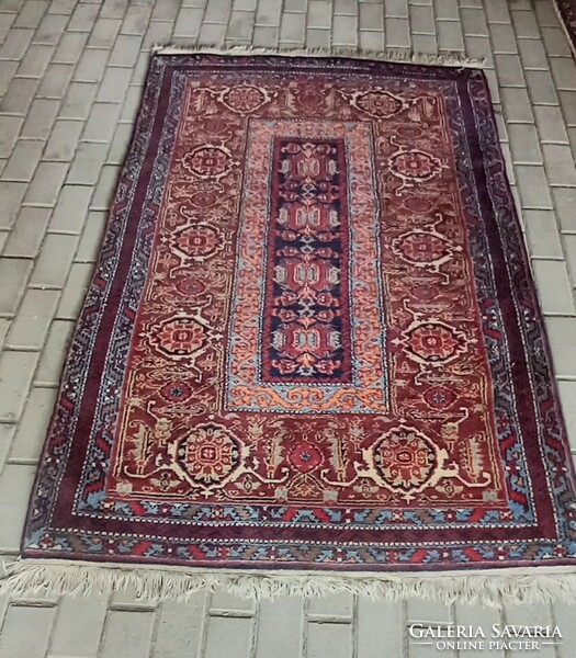 Iranian Persian hand-knotted carpet is negotiable