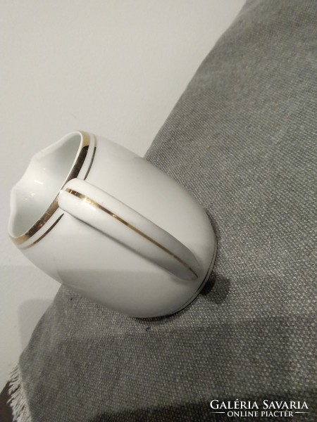 Porcelain spout - with classic lines