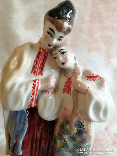Polonne Ukrainian porcelain love couple figures