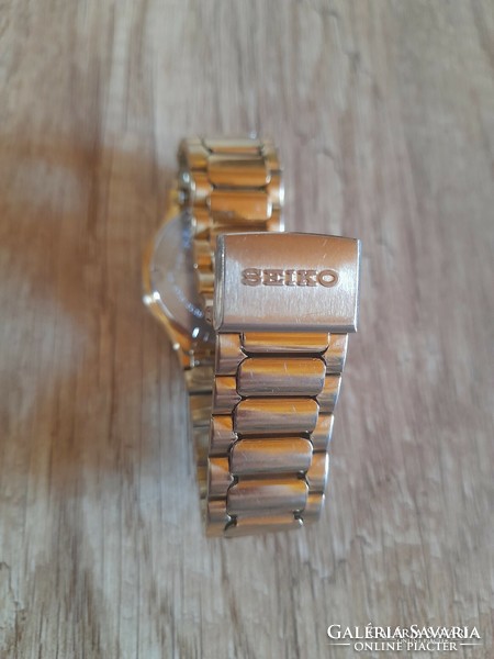Old seiko quartz men's watch