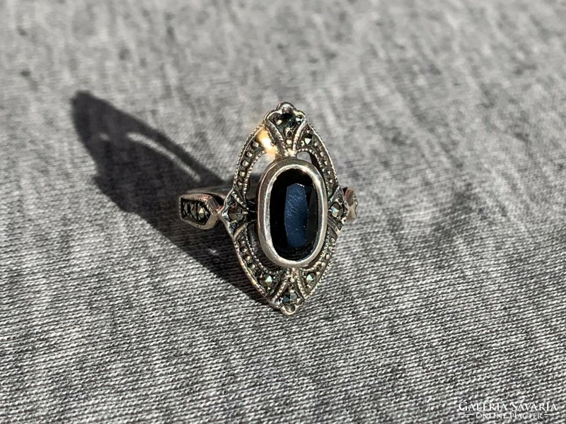 Women's silver ring with onyx and marcasite stones