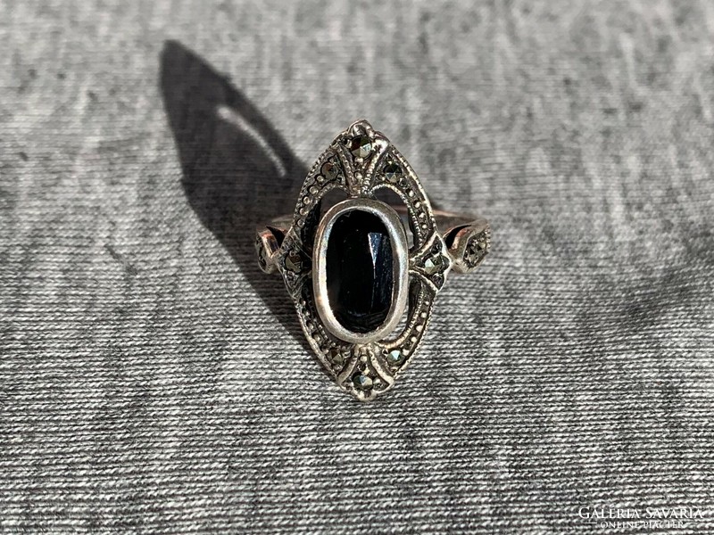 Women's silver ring with onyx and marcasite stones