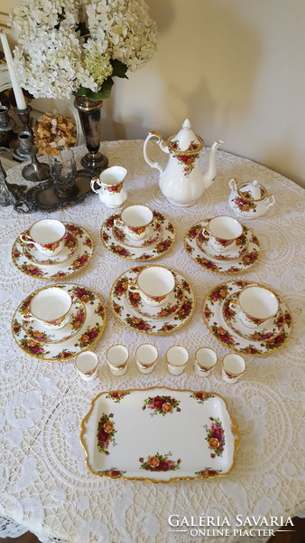 Beautiful royal albert old country roses tea and coffee set for 6 people, breakfast set