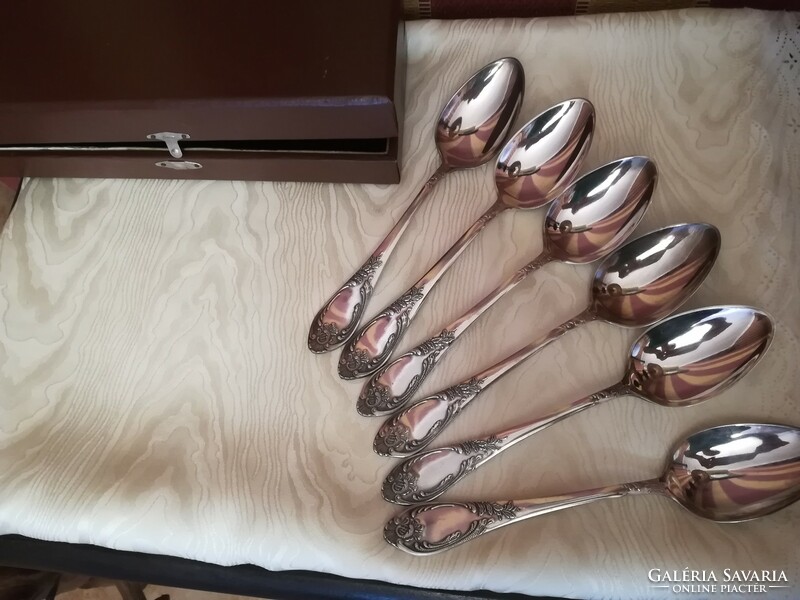 Set of 6 silver-plated spoons, marked