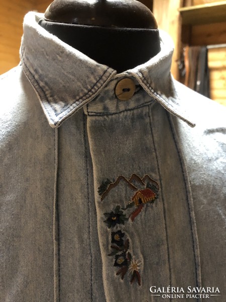 Traditional vintage hunting shirt with distressed denim shirt embroidery