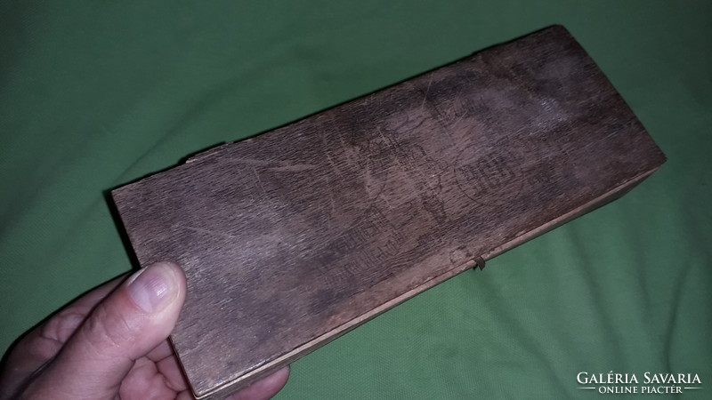 Antik német BOB kéziszerszám fából készült gyári doboza belül leírással a képek szerint