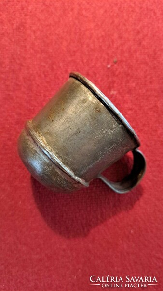 Antique measuring cup with handle (galvanized tin plate.) Size: 4 cm high d 4.5 cm