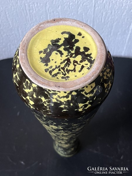 Sárga- fekete kerámia váza